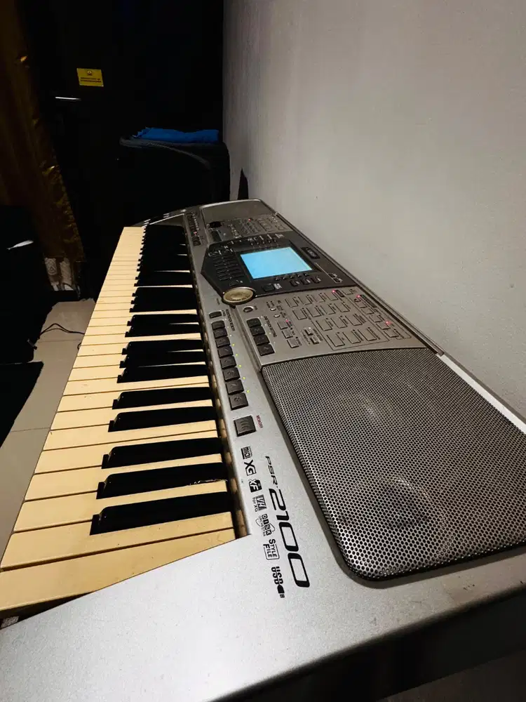 Dijual cepat Keyboard Yamaha PSR 2100 harga boleh nego