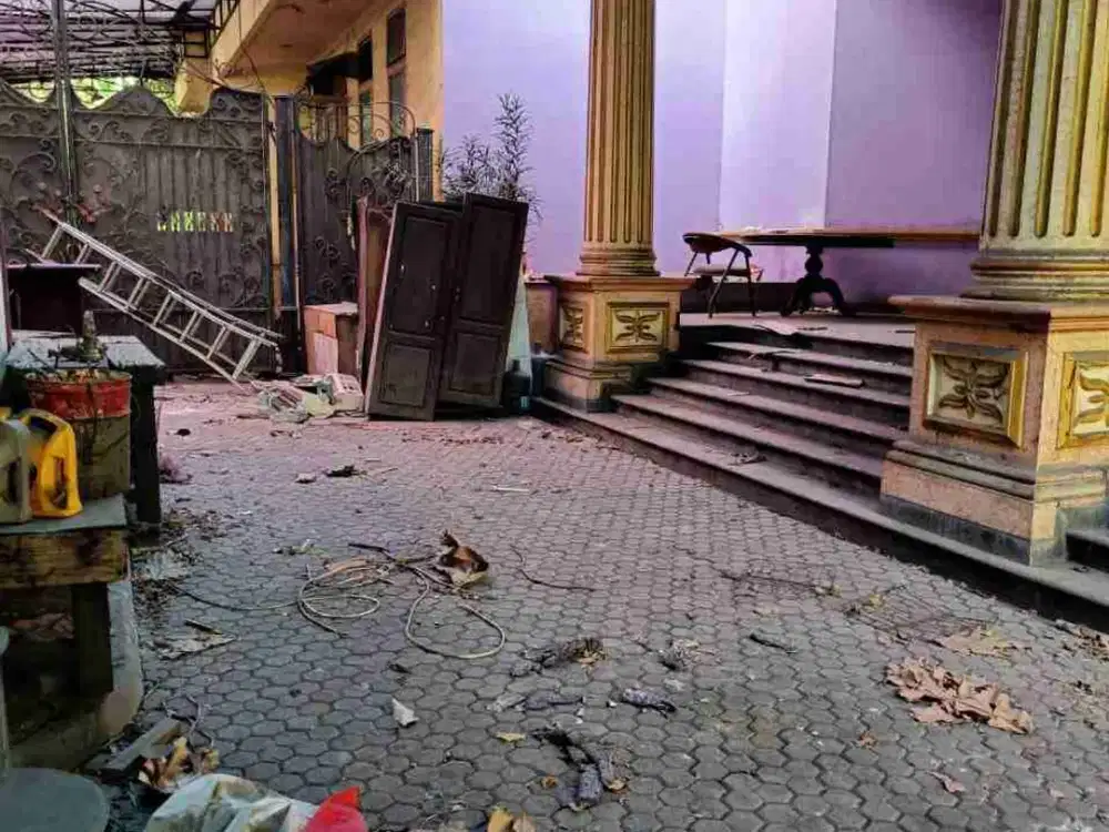 Dijual rumah dan lahan di Jalan Sutan Agung Bekasi Raya (lokasi strategis)
