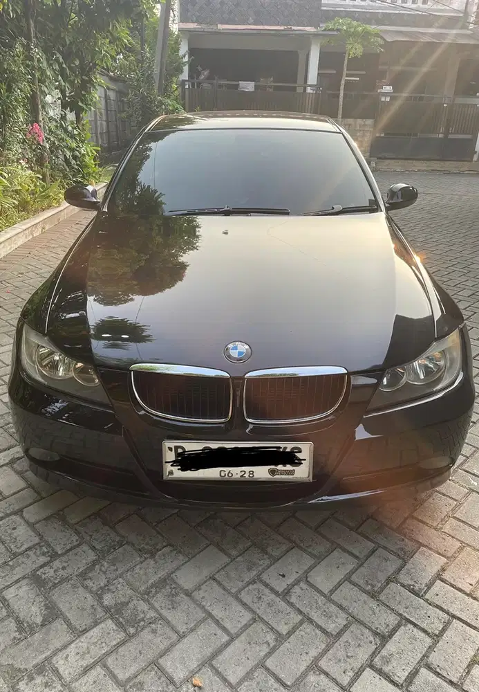 BMW 320i 2008 Bensin