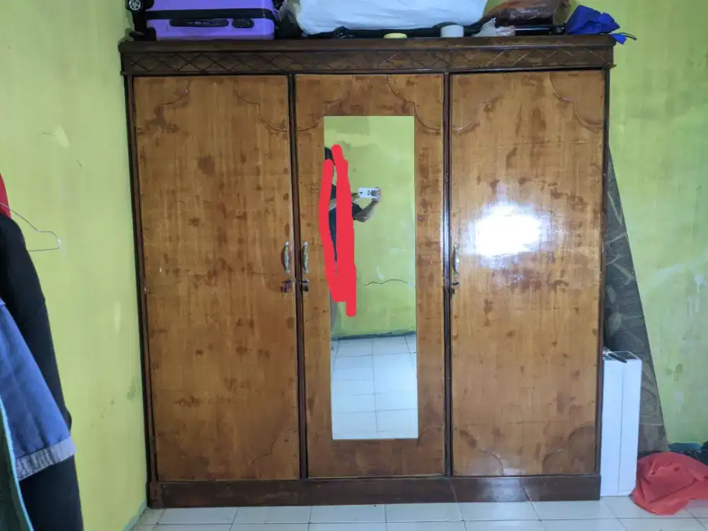 Lemari kayu custom 3pintu