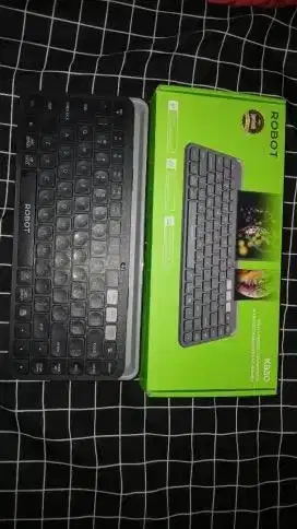 Keyboard Robot KB30 Multidevice Wireless