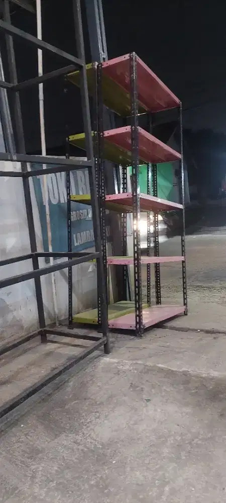 Rak besi 5 susun