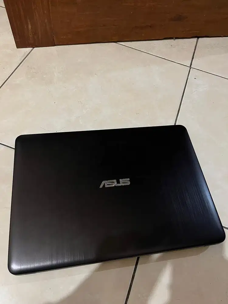 Asus x441m 1tb ram 8gb