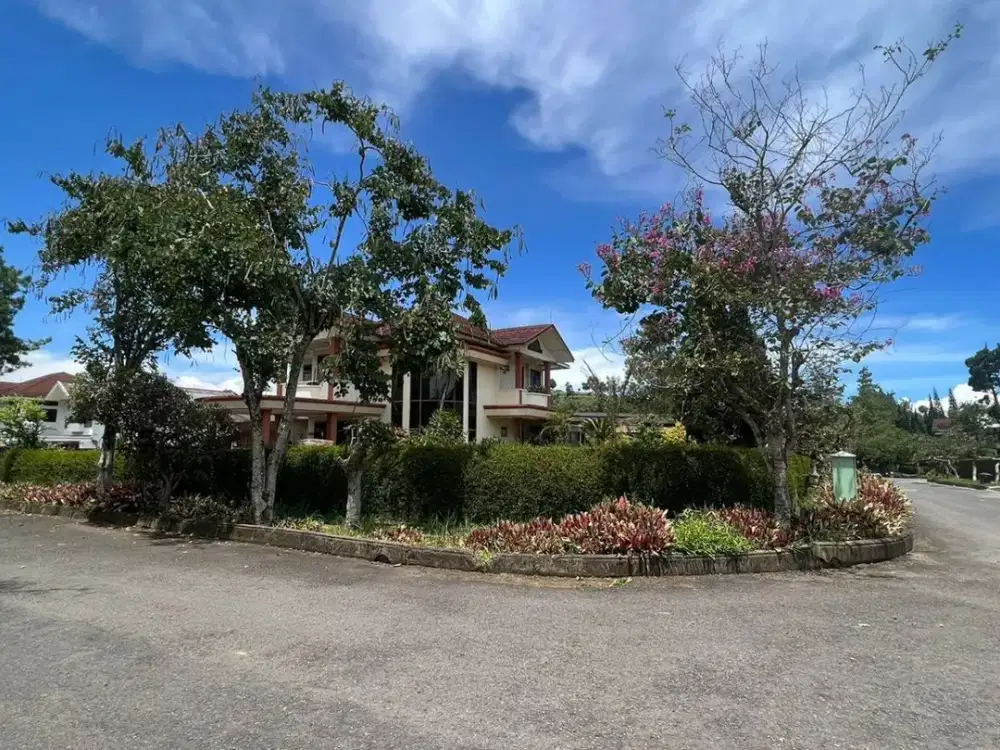 Murah Rumah Luas di Graha Puspa