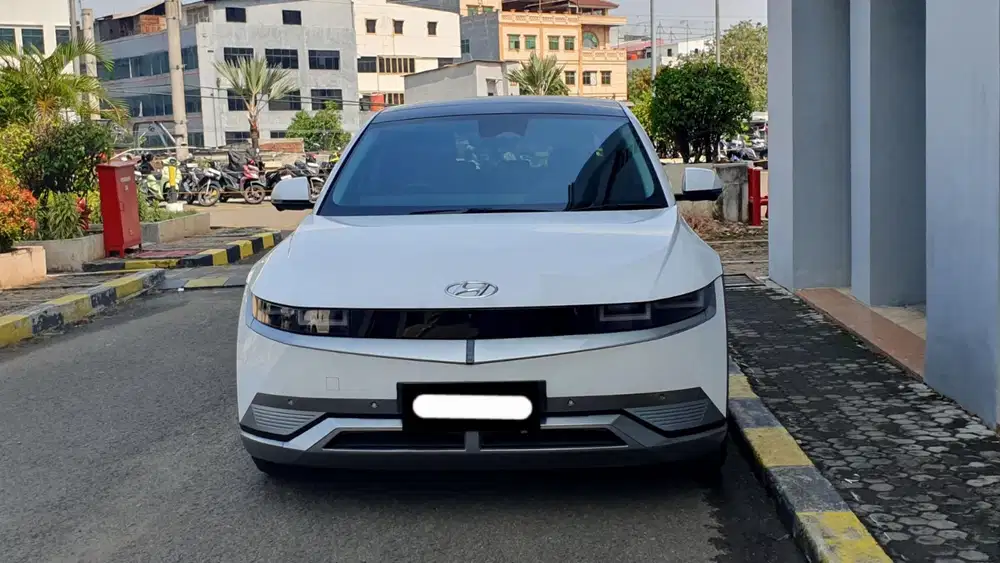 Km34rb hyundai ioniq 5 long range signature 2023 putih