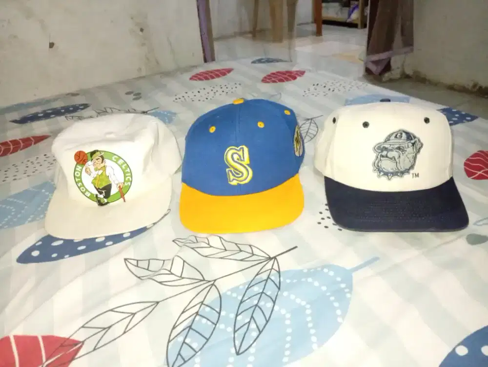 Topi vintage hoyas