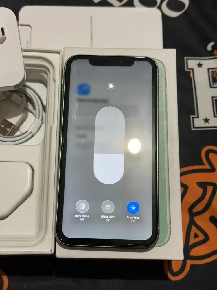 Iphone 11 Green 128GB Lengkap Terdaftar
