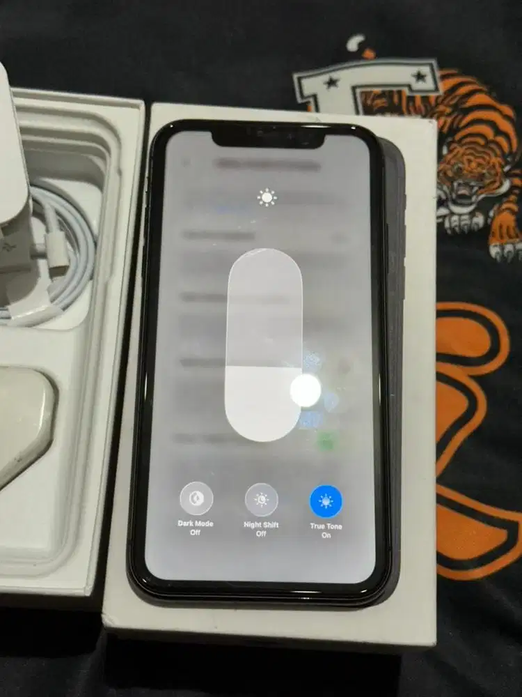 Iphone 11 Black 128GB Terdaftar Mulus Lengkap