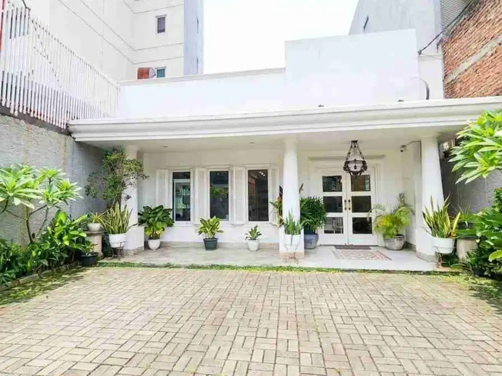JUAL RUMAH VINTAGE CIKINI MENTENG BISA UTK USAHA ATAU KANTOR ATAU SHOWROOM