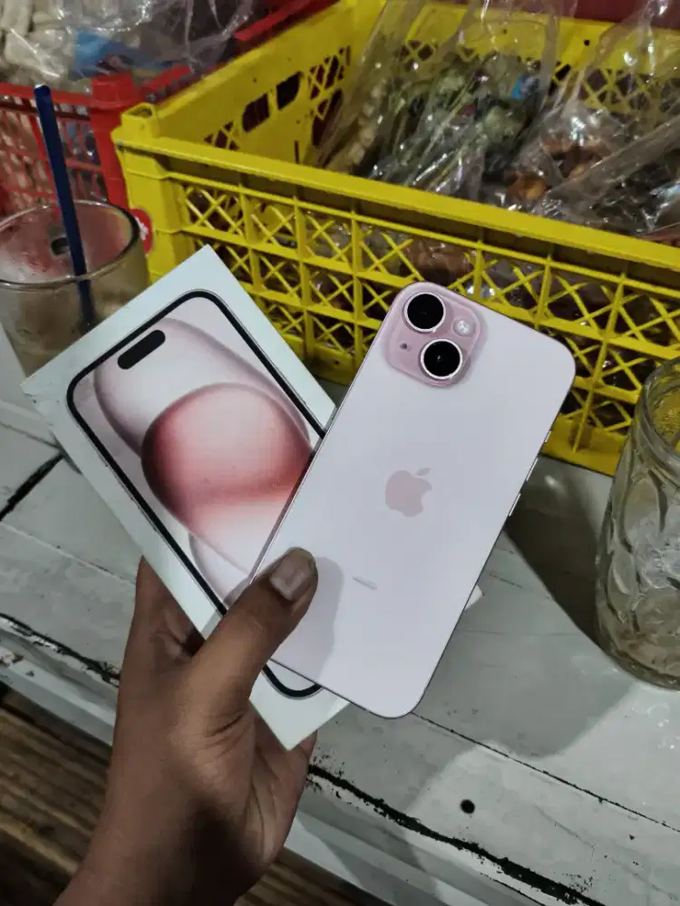 iPhone 15 basic 128 ibox
Bh 100 %
FULSET
:nomin mulus
Lok : tangkot