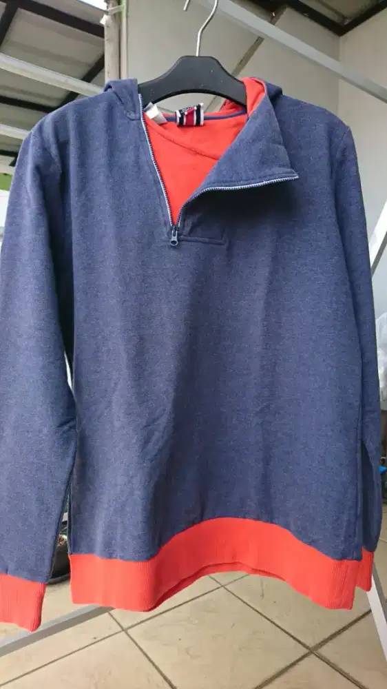 swreater hoodie cardigan parfum