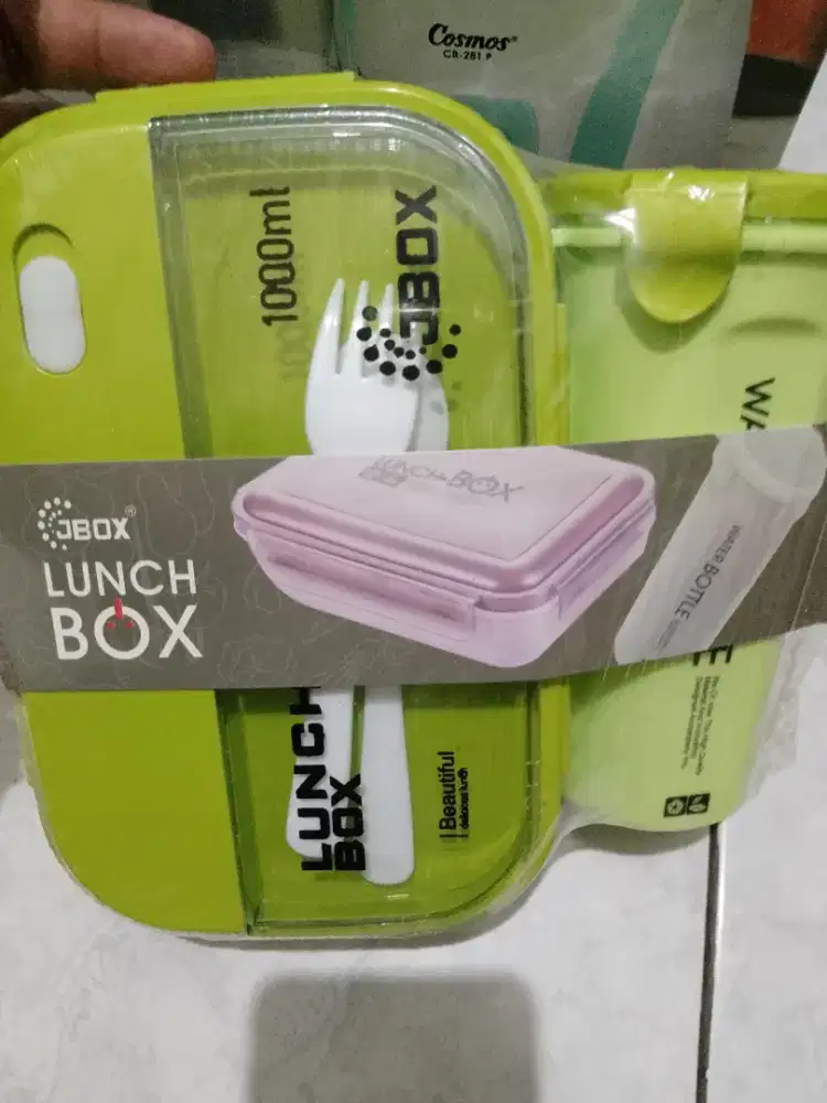 Lunch box lengkap