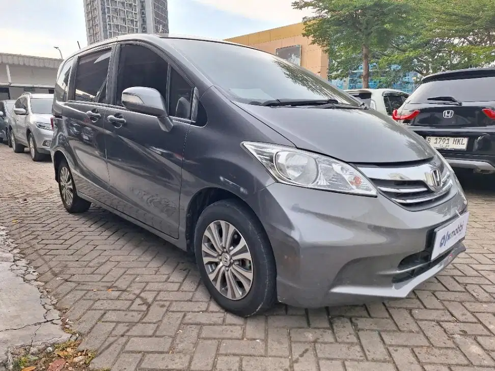 DP MURAH Honda Freed 1.5 S Bensin-AT 2013  CWYZB