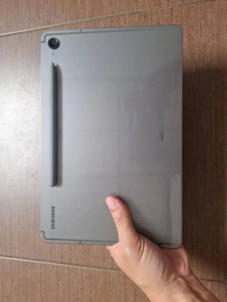 Dijual Samsung Tab S9 FE 5G dan Book Cover Keyboard s9fe resmi SEIN