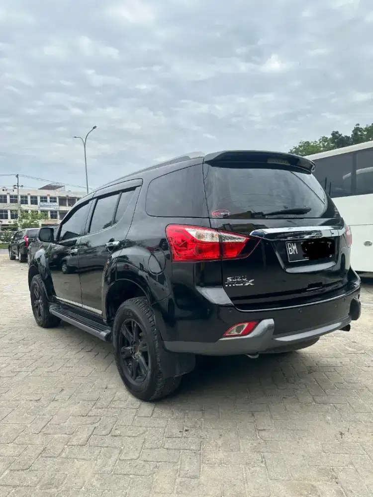 Dijual Isuzu mu-x a/t