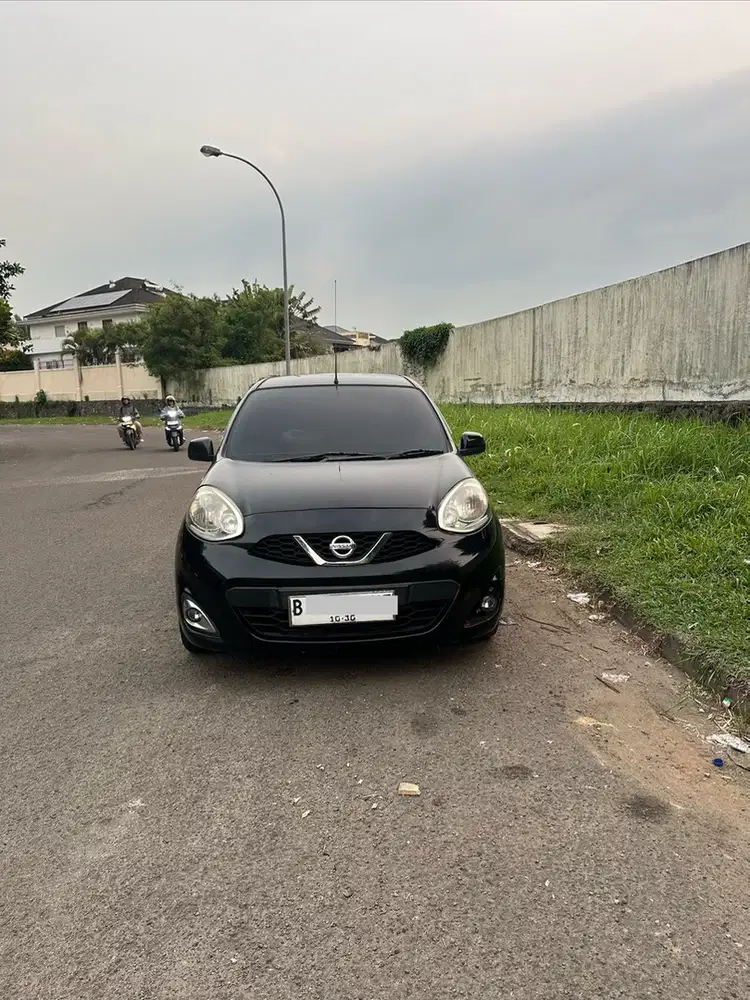 Nissan March 2012 Bensin