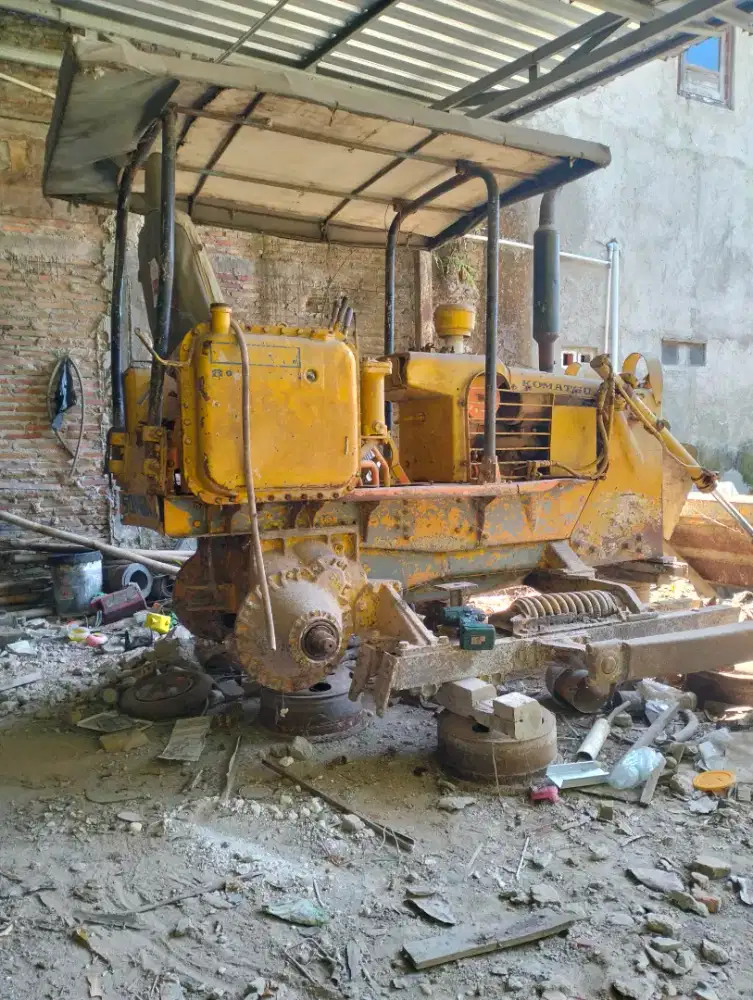 Jual bahan buldoser komatsu d20