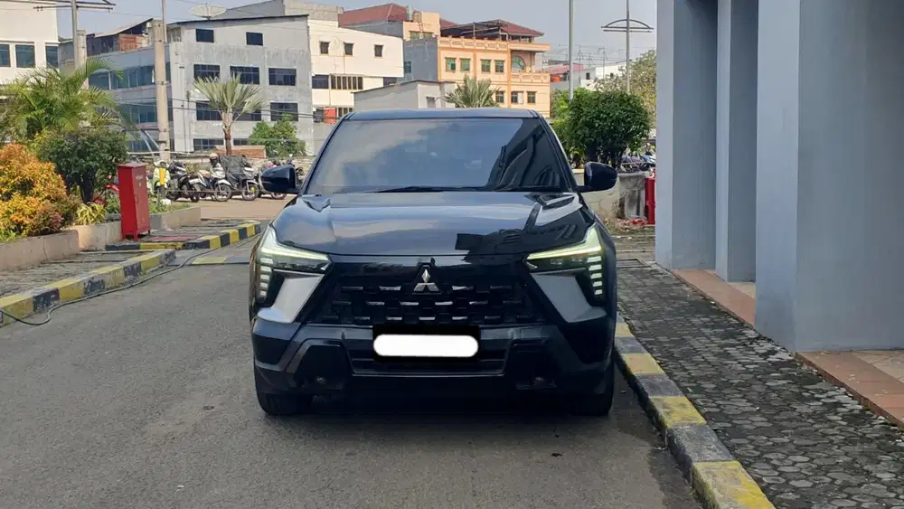 Km23rb mitsubishi xforce ultimate 2023 pakai 2024 hitam pajak panjang