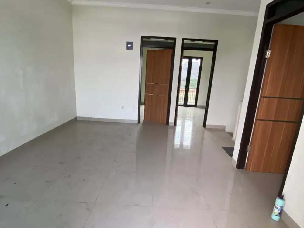 Rumah Nyaman Sariwangi Nempel Setraduta
