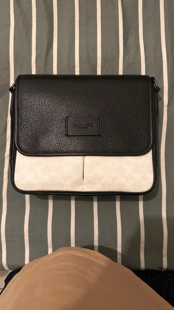 Coach Sprint Map Bag 25 (Tas Pria) Limited Edition