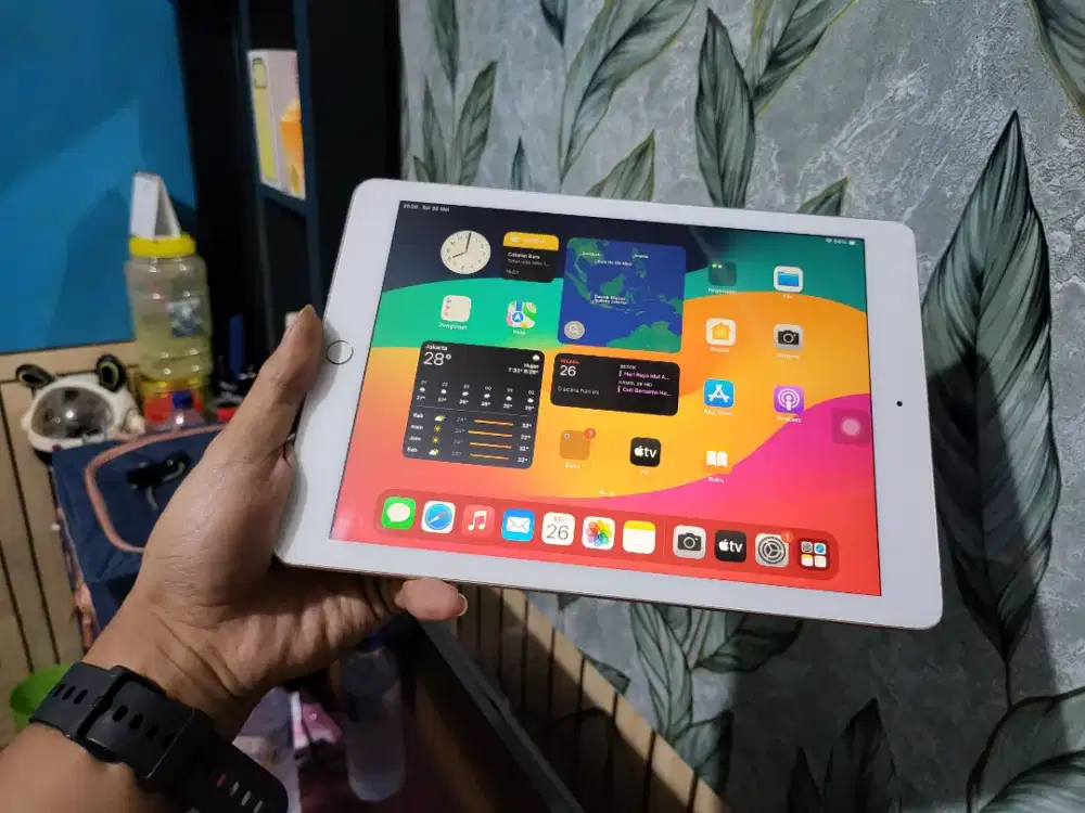 APPLE IPAD Generasi 6 32GB Wifi MURAH Siap pakai Lokasi PAMULANG UNPAM