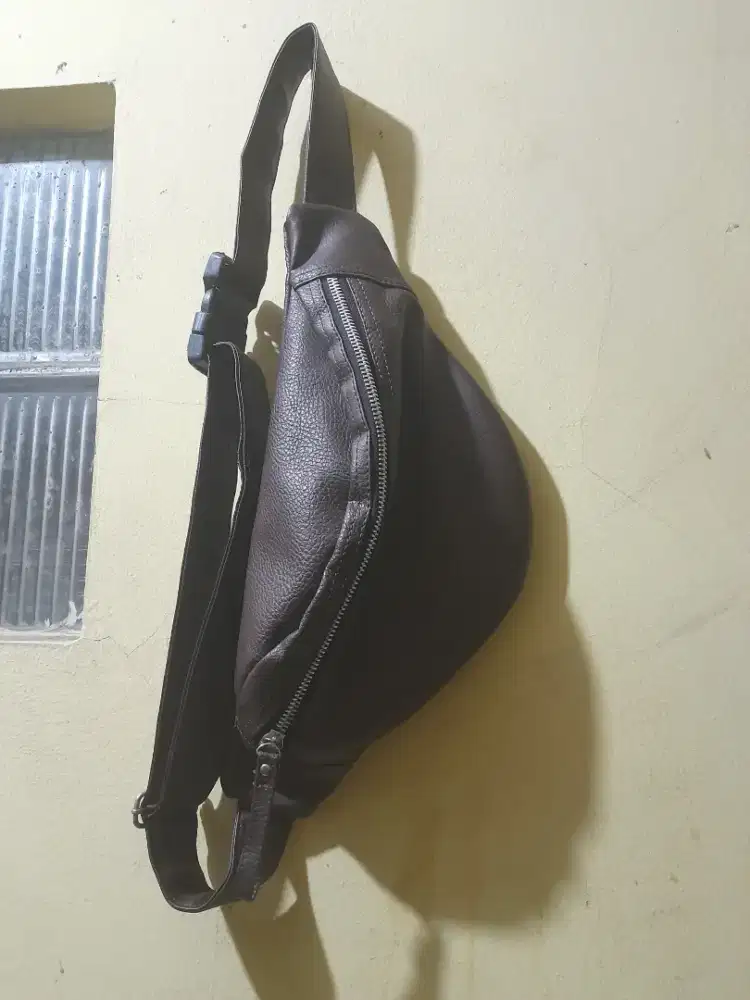 Waist bag kulit  warna coklat