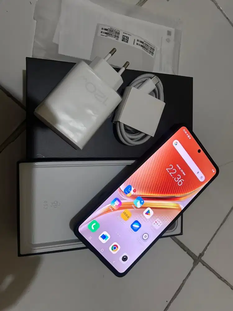 IQOO neo 10 5G 12/256 baru pake 2 bulan mulus