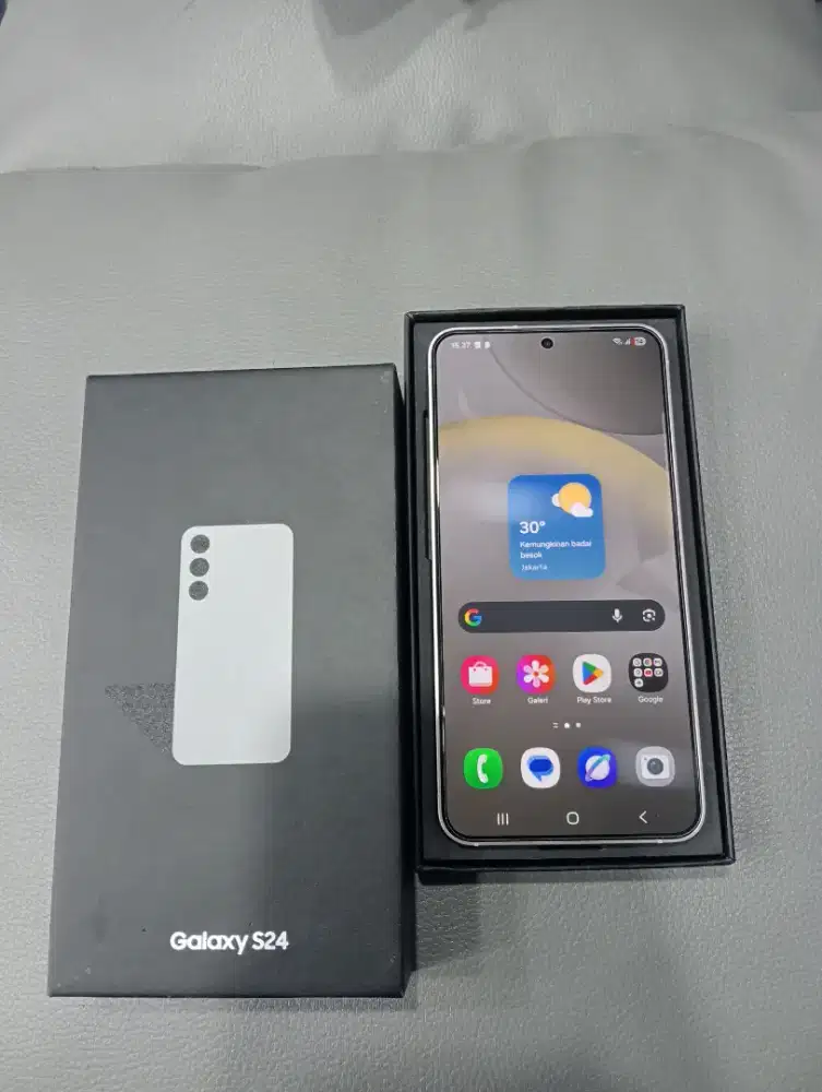 Samsung S 24 ram 12/256GB white resmi