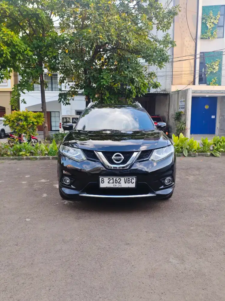 Nissan X-trail 2015 2500cc hitam istimewa
