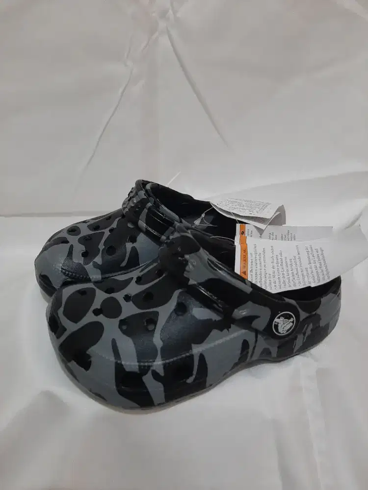 Sendal Crocs anak size 29/30 (C12)