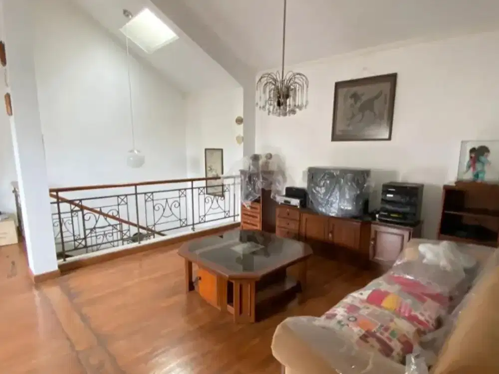 Rumah Bagus 2 Lantai Siap Huni di Sukawarna Pasteur Bandung