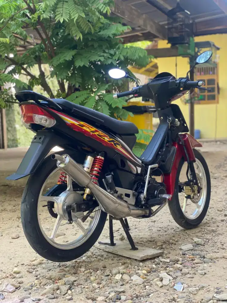 Dijual sepeda motor F1ZR tahun 2003
