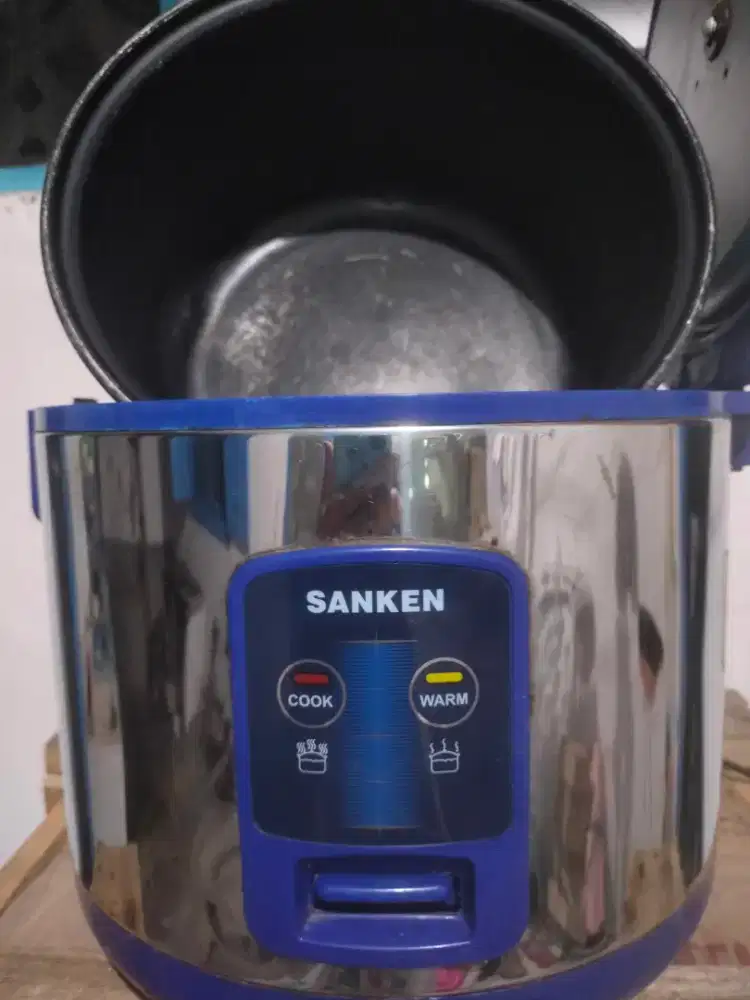 Magic Com Sanken
1,8 Liter