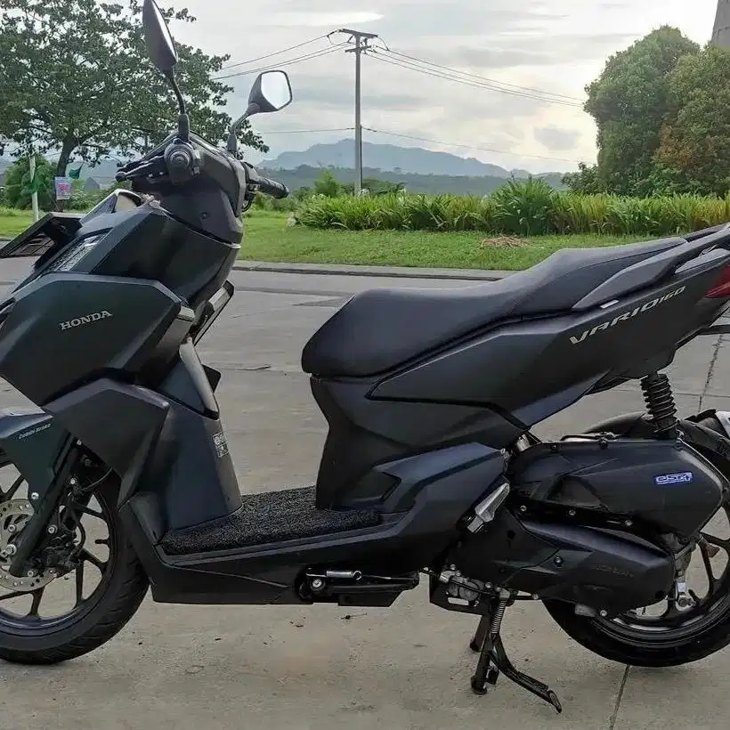 Vario 160 2023 Hitam