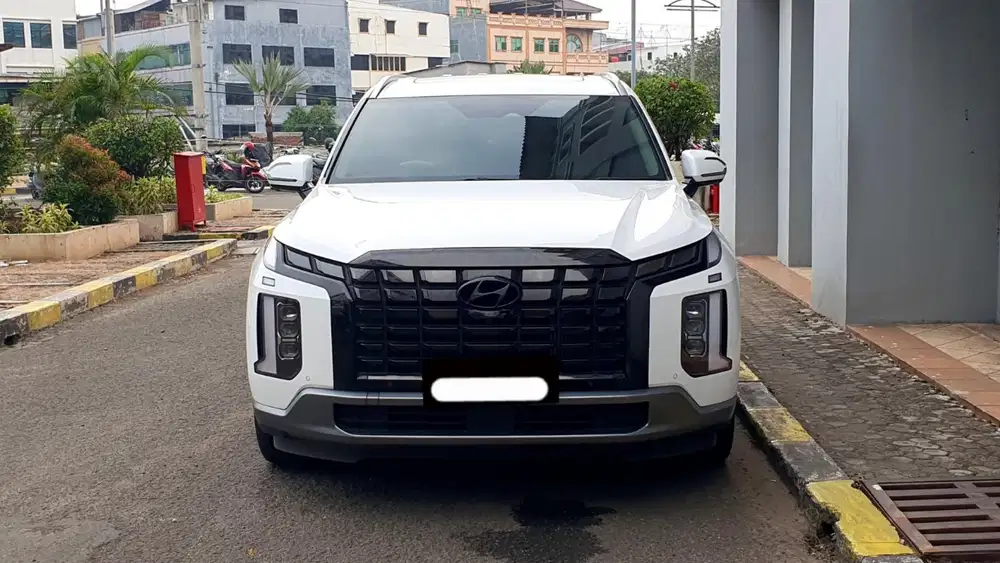 Km 18rb hyundai palisade signature diesel 2023 pakai 2024 putih