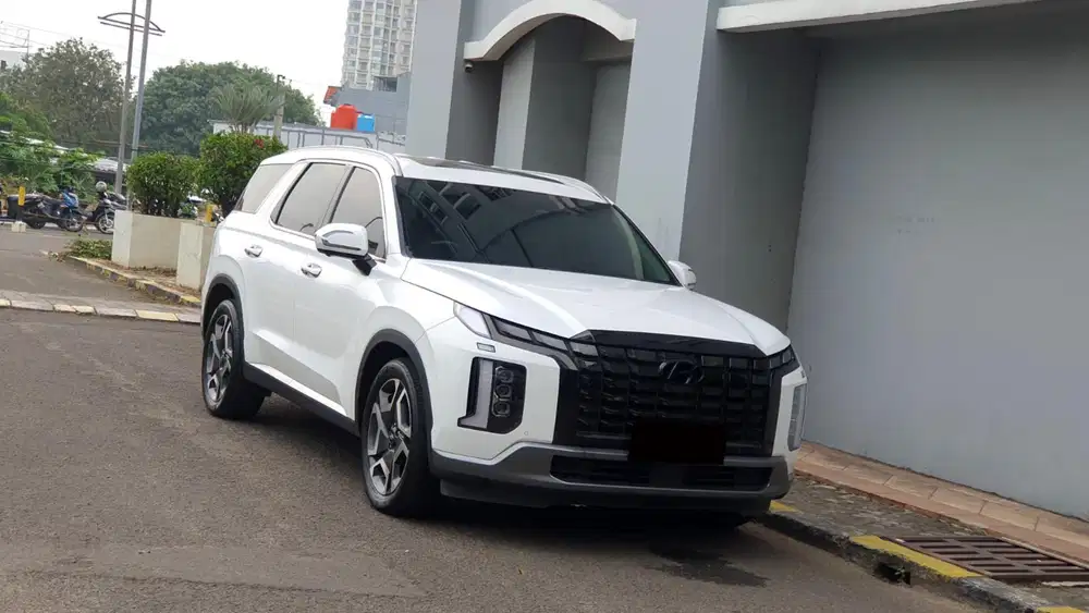Km 18rb hyundai palisade signature diesel 2023 pakai 2024 putih