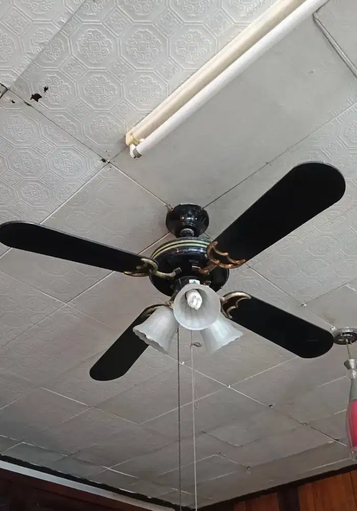 BORONGAN 5 KIPAS LAMPU PLAFON CEILING FAN
