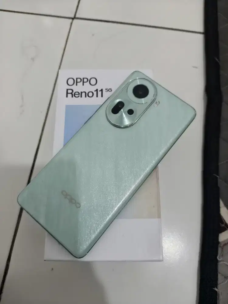 OPPO RENO 11 5G 8/256 GB 
FULLSET MULUSSS NOMINES 
MAHAR AJA 3200 NEGO