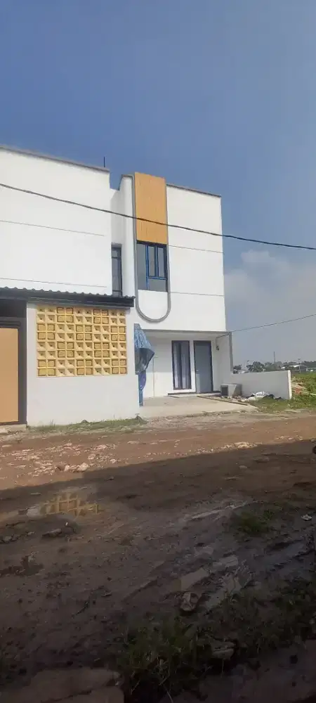 Di jual rumah 2 lantai paling murah dekat desa buahbatu
