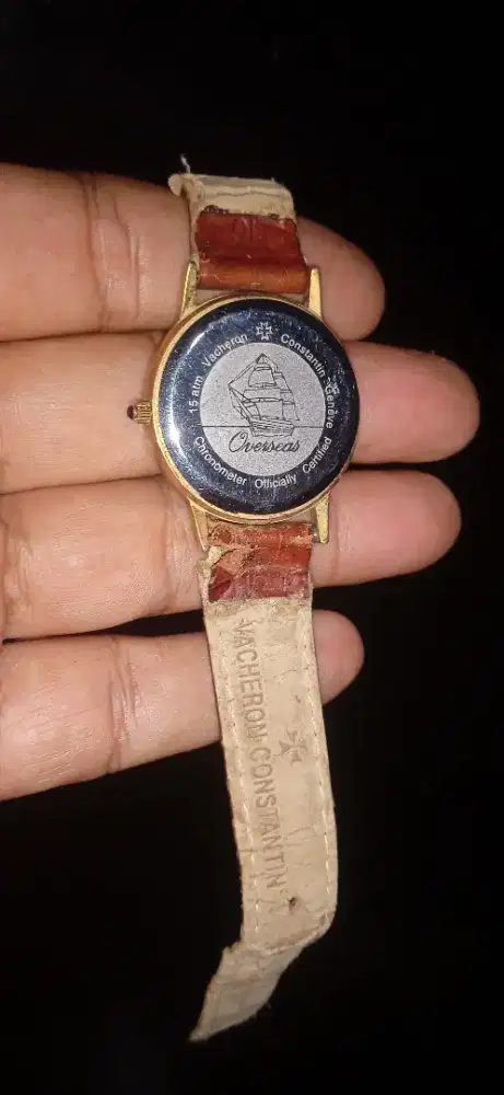 jam tangan analog