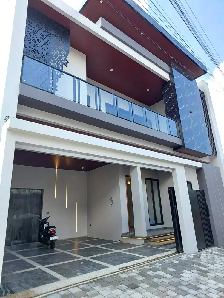 Rumah Lux Baru dekat Jalan Damai Palagan