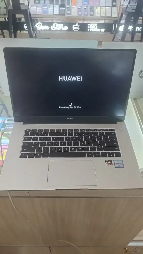 Laptop Huawei ryzen 7 seris 5 ribu