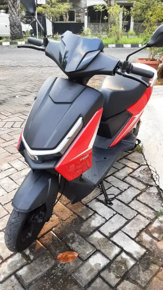 uwinfly T78B Merah