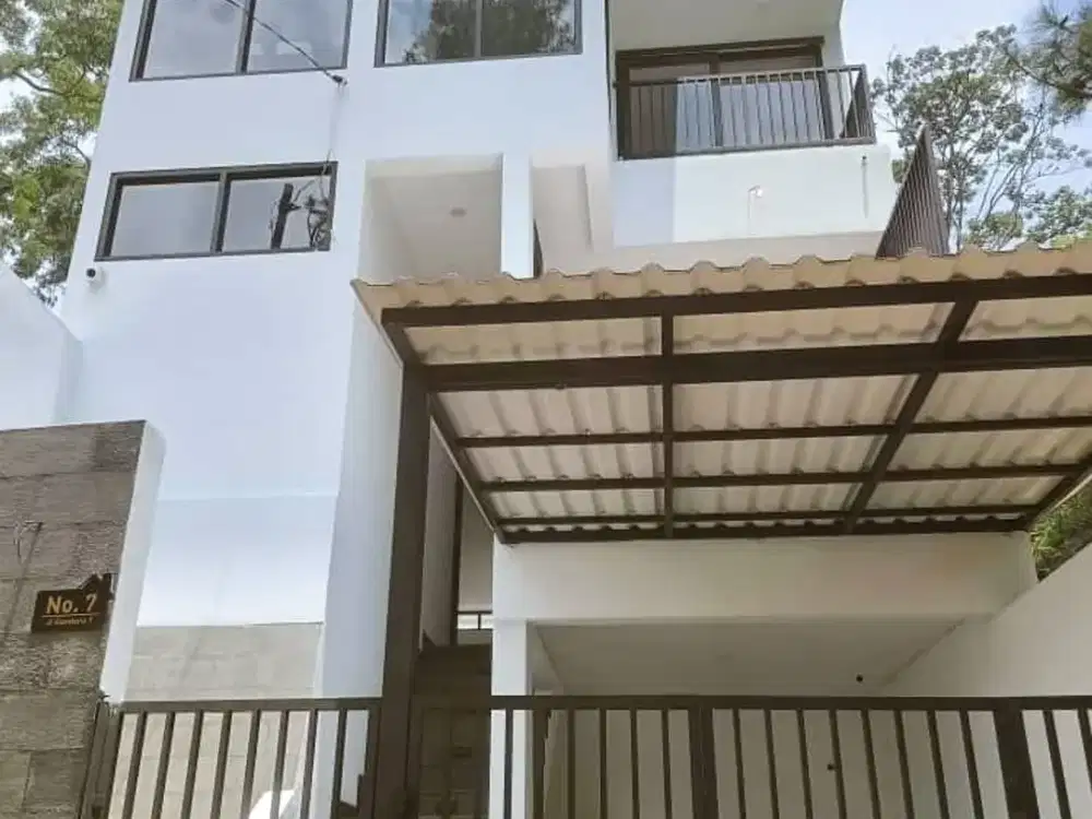 Disewakan rumah luas  bandung utara cigadung dekat dago