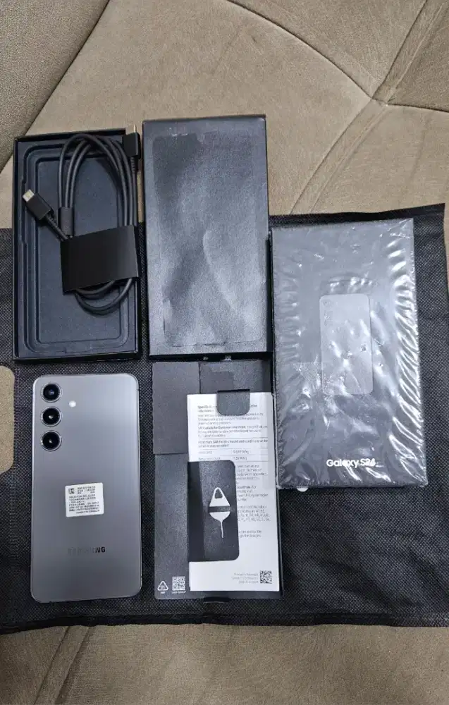 Samsung Galaxy S24 256 Gb Black Sein Fullset Mulus Murah