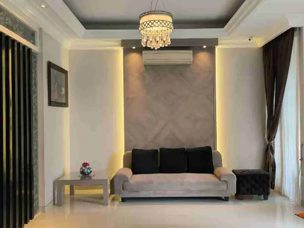 Jual Rumah Pakuwon Indah Lebar 15 Hadap Utara