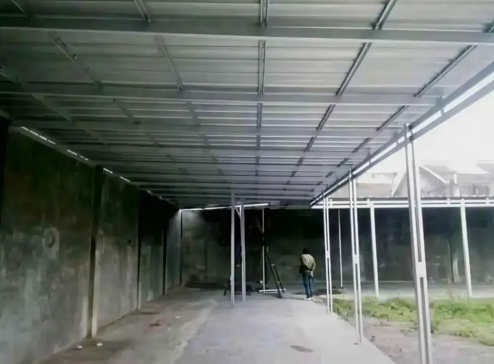 Pasang kanopi baja ringan
