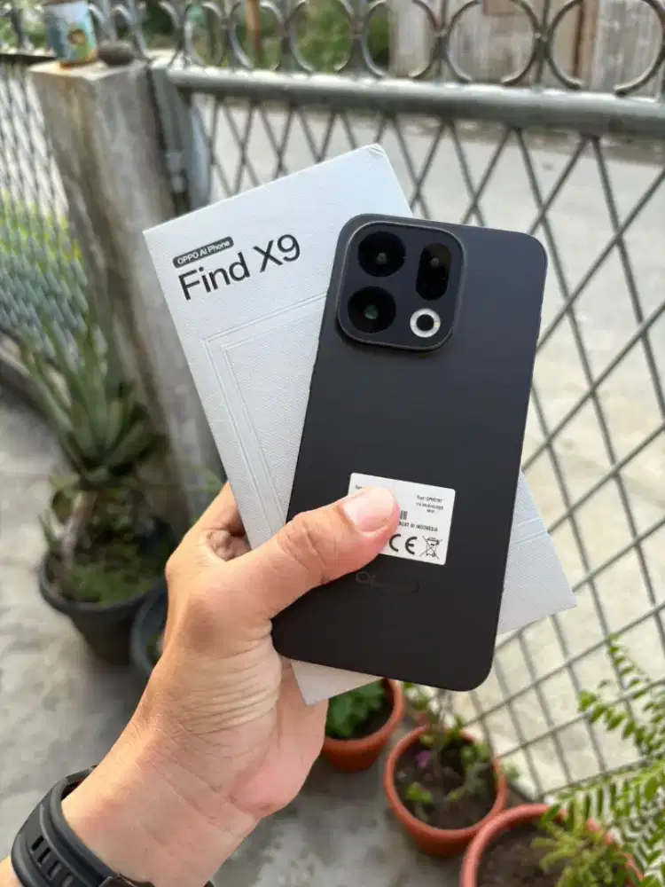 Oppo Find X9 5G Hasselblad 16/512 Garansi Resmi Maret 2027