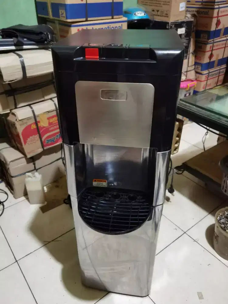 Dispenser Sharp galon bawah / dispenser kompresor