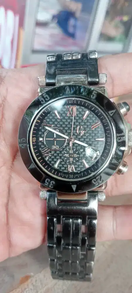 Jam tangan Guess